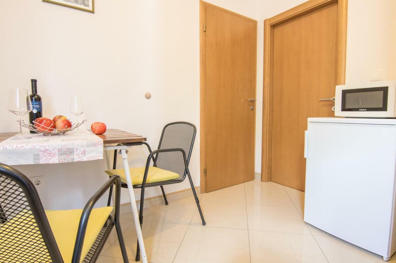 Apartments Baskovic 普罗马尼亚 外观 照片
